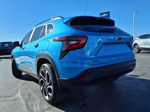 Used 2025 Chevrolet Trax RS w/ Driver Confidence Package image 27