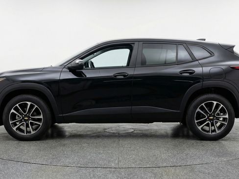 Used 2025 Chevrolet TrailBlazer LT FWD image 5