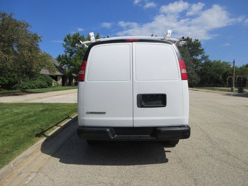 Used 2019 Chevrolet Express 2500 w/ Driver Convenience Package RWD image 14