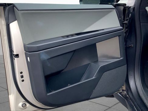 Used 2025 Tesla Cybertruck AWD Crew Cab image 21