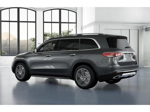 Used 2026 Mercedes-Benz GLS 450 4MATIC image 30