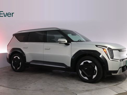 Used 2024 Kia EV9 Land AWD/4WD image 14