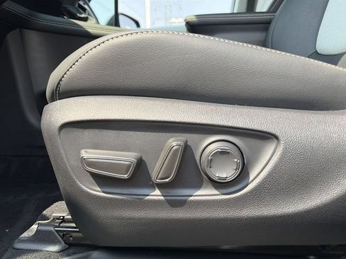Used 2026 Toyota Sienna XSE AWD/4WD image 21