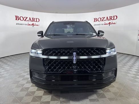 New 2025 Lincoln Navigator Reserve w/ Jet Appearance Package image 2