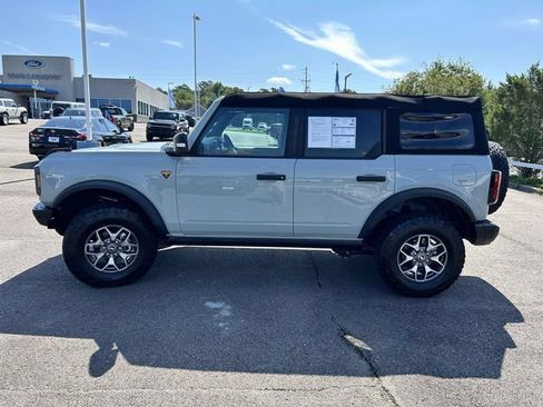 Certified 2023 Ford Bronco Badlands AWD/4WD image 6