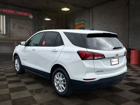 Certified 2024 Chevrolet Equinox LS w/ LS Convenience Package AWD/4WD image 4