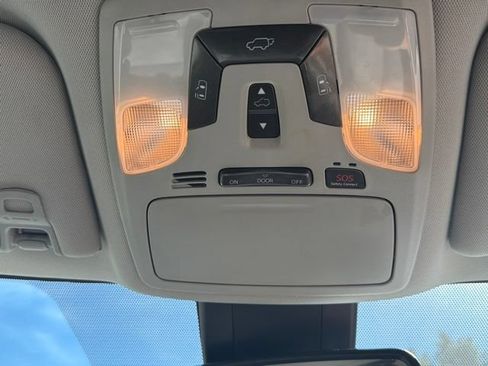 Used 2018 Toyota Sienna XLE w/ XLE Navigation Package FWD image 33