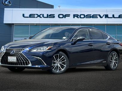 Used 2022 Lexus ES 300h w/ Premium Package