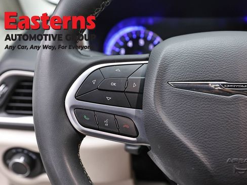 Used 2023 Chrysler Voyager LX FWD image 15