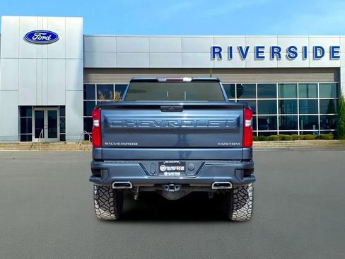 Used 2020 Chevrolet Silverado 1500 Custom w/ Custom Value Package AWD/4WD image 6