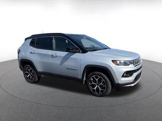 Used 2025 Jeep Compass Limited video 2