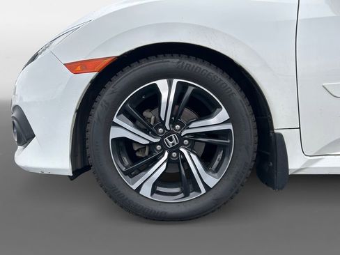 Used 2018 Honda Civic Touring image 15