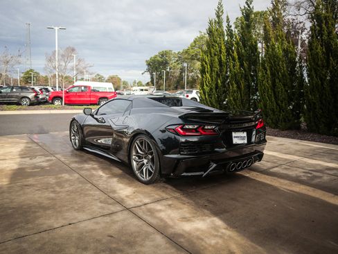 Used 2024 Chevrolet Corvette Z06 image 8