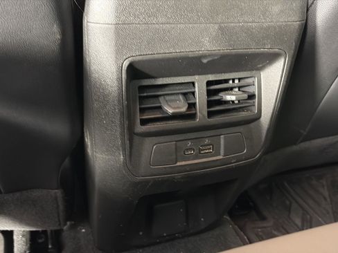 Used 2026 Chevrolet Colorado ZR2 w/ Technology Package AWD/4WD image 22