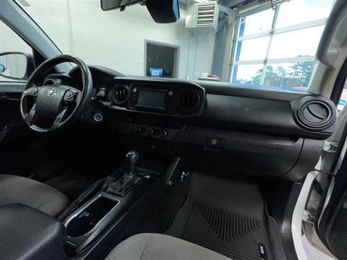 Used 2019 Toyota Tacoma SR image 20