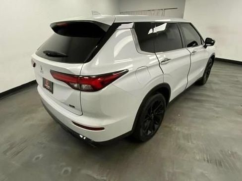 Used 2023 Mitsubishi Outlander SE Black Edition AWD/4WD image 7