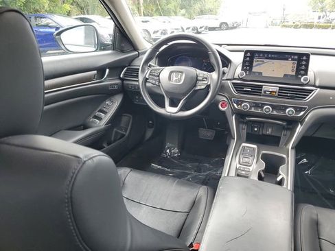 Used 2018 Honda Accord Touring image 23