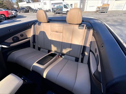 Used 2018 BMW M4 Convertible w/ Competition Package image 19