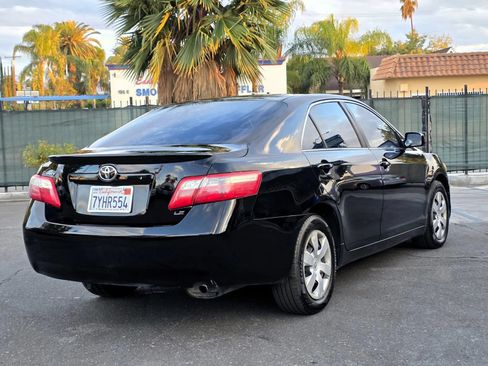 Used 2009 Toyota Camry FWD image 3