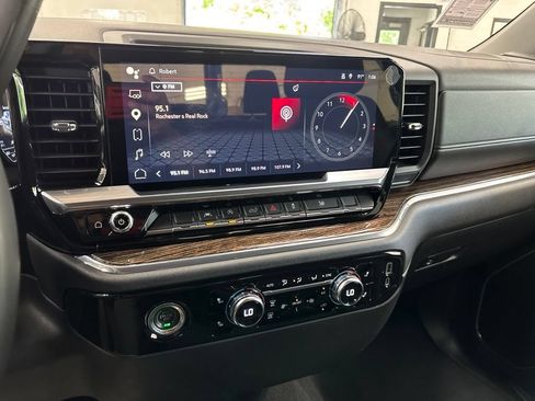 Used 2023 GMC Sierra 1500 Elevation AWD/4WD image 31