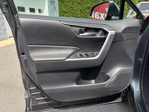 Certified 2023 Toyota RAV4 SE w/ Convenience Package AWD/4WD image 16