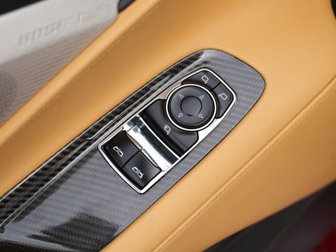 Used 2021 Chevrolet Corvette Stingray Preferred Cpe w/ Engine Appearance Package image 26