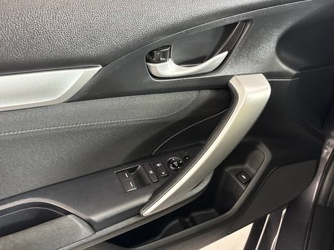 Used 2019 Honda Civic EX image 18