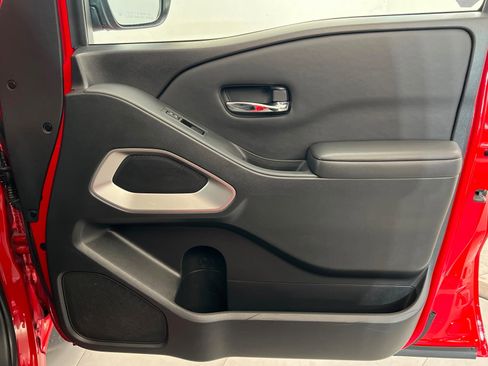 Used 2022 Nissan Frontier SV image 22