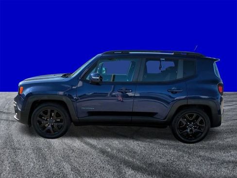 Used 2017 Jeep Renegade Altitude FWD image 7