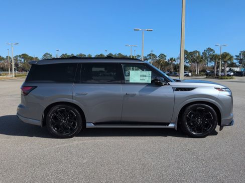 New 2026 INFINITI QX80 4WD image 4