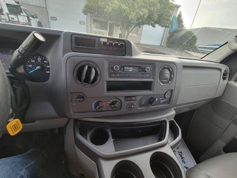 Used 2022 Ford E-350 and Econoline 350 Super Duty RWD image 10