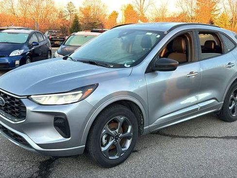 Used 2024 Ford Escape ST-Line image 2