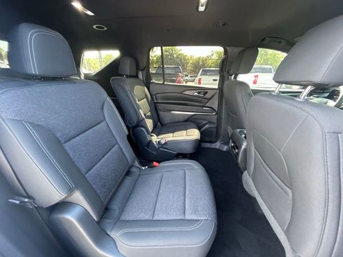 Used 2024 Chevrolet Traverse LT w/ Trailering Package FWD image 21