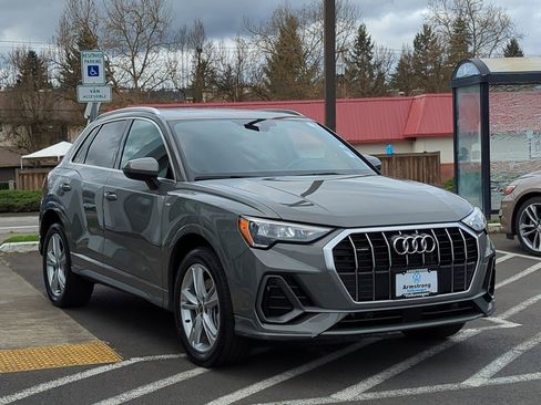 Used 2022 Audi Q3 2.0T Premium w/ Convenience Package image 7