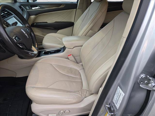 Used 2018 Lincoln MKC Reserve FWD image 13