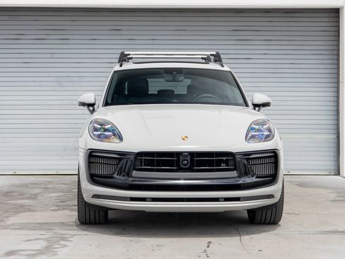 Certified 2025 Porsche Macan GTS AWD/4WD image 11