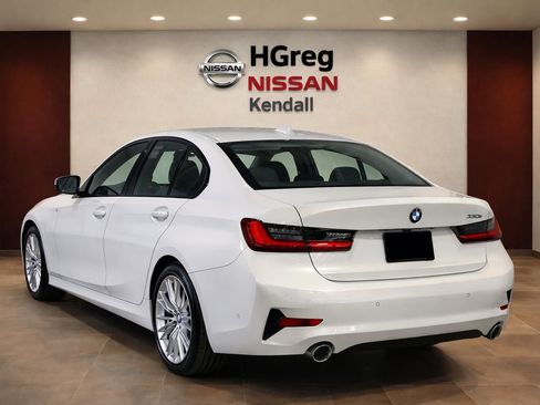 Used 2024 BMW 330e RWD image 2