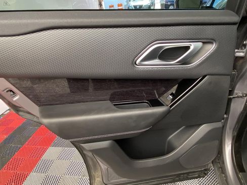 Used 2020 Land Rover Range Rover Velar S AWD/4WD image 18