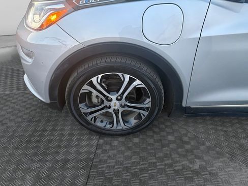 Used 2019 Chevrolet Bolt Premier w/ Infotainment Package image 9