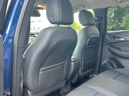 Used 2023 Buick Encore GX Preferred w/ Cold Weather Comfort Package AWD/4WD image 27