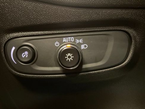 Used 2022 Chevrolet Equinox LT AWD/4WD image 23