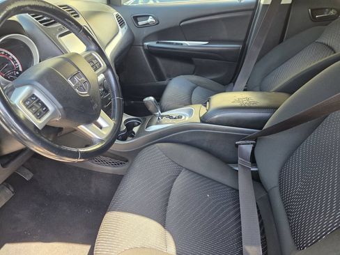 Used 2019 Dodge Journey SE FWD image 10