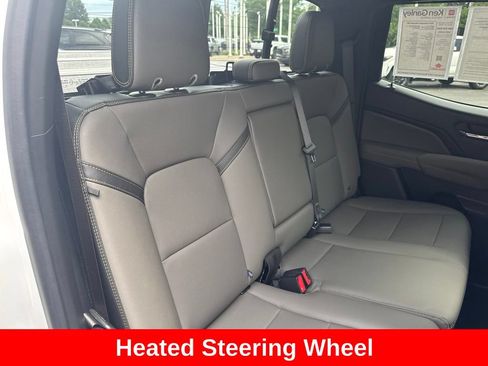 Used 2024 Chevrolet Colorado ZR2 w/ ZR2 Convenience Package III AWD/4WD image 32