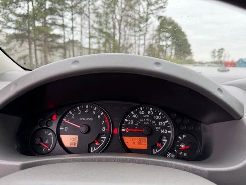 Used 2019 Nissan Frontier SV image 17