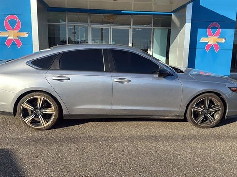 Used 2023 Honda Accord Sport image 8