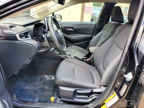 Used 2021 Toyota Corolla LE FWD image 24