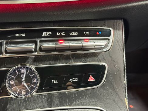 Used 2019 Mercedes-Benz E 300 4MATIC w/ Premium 1 Package image 43