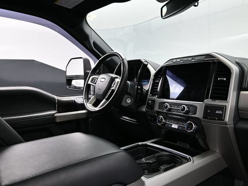 Used 2022 Ford F250 Lariat w/ Black Appearance Package AWD/4WD image 10
