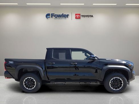 New 2026 Toyota Tacoma TRD Off-Road w/ TRD Off Road Premium Package AWD/4WD image 8