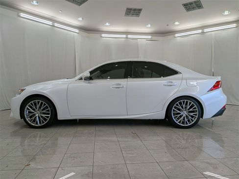 Used 2016 Lexus IS 300 AWD image 5